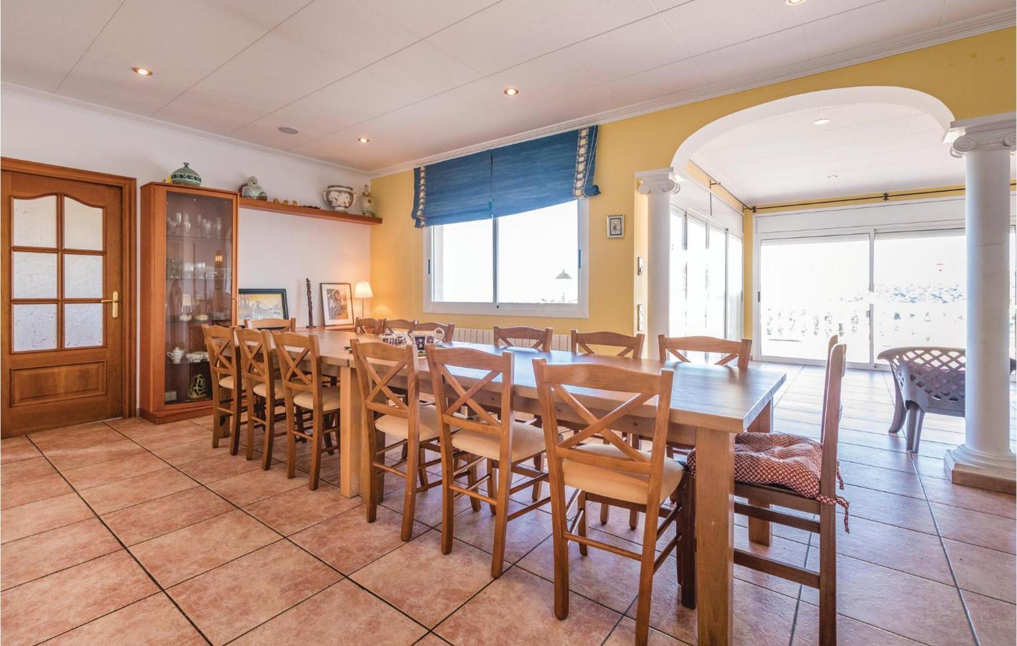 Awesome In With 6 Bedrooms, Outdoor Swimming Pool And Swimming Pool Hébergement de vacances Lloret de Mar